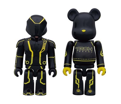 Disney_x_Medicom_TRON_Legacy_Kubrick_Be_rbrick_Set_1_Clu_Clu_s_Lightcycle Disney_x_Medicom_TRON_Legacy_Kubrick_Be_rbrick_Set_1_Clu_Clu_s_Lightcycle