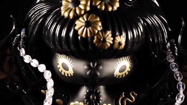 kidrobot-black-kuro-megami-2