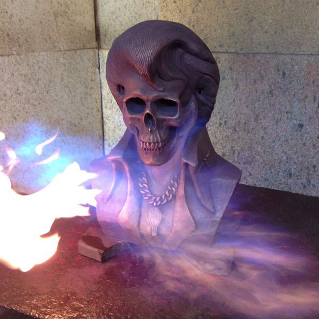 dead-elvis-bronze-bust-3