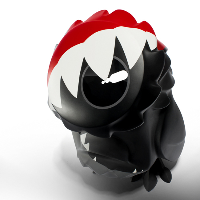 omen-totem-jaws-edition